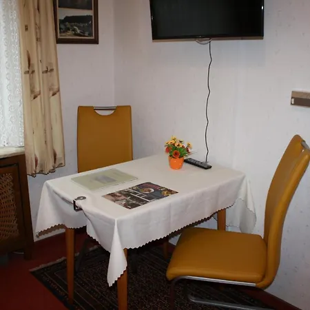 Gaestewohnung Kurz 홈스테이 *